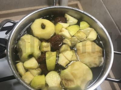 Žiemos vitaminų kompotas su obuoliais ir uogomis Žingsnis 5