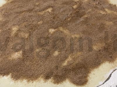 Ruginės miltų cinnabons Žingsnis 8