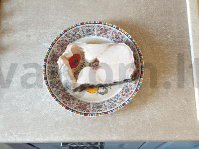 Steak iš zubatko, keptas su prieskoniais Žingsnis 1