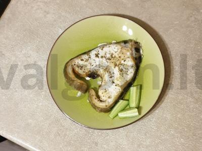 Steak iš zubatko, keptas su prieskoniais pagrindine nuotrauka