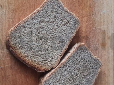 Šiltas sumuštinis su bulvėmis ir pomidorais Žingsnis 1