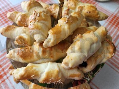 Kruasanai su uogiene pagrindine nuotrauka