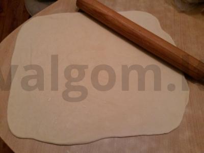 Lengvai pagaminami pelmeniai „Sraigė su grybais“ Žingsnis 3