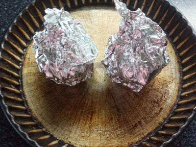 Kepti obuoliai su razinomis ir džiovintomis slyvomis Žingsnis 4