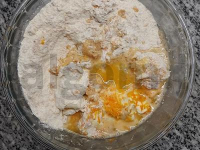 Aromatingas migdolų pyragas su apelsinų natomis Žingsnis 3