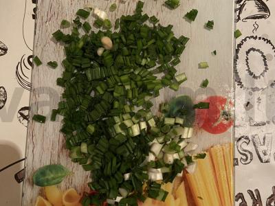 Salotos „Neolivie“ su rūkyta dešra Žingsnis 5