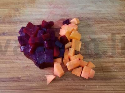 Vingretas su šviežiais agurkais Žingsnis 2