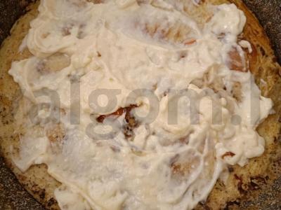 Omlete su sūriu ir pomidorais Žingsnis 4