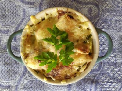 Moliūgas su grybais skėčiais, vyšniniais pomidorais ir petražolėmis pagrindine nuotrauka