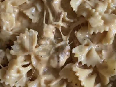 Makaronai drugeliai su sūrio padažu Žingsnis 3