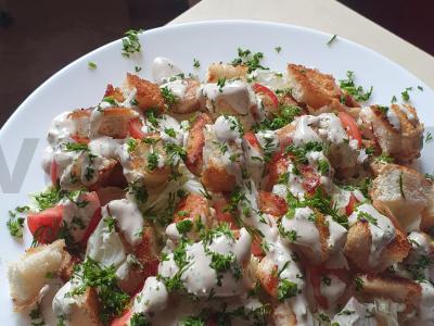 Cezario salotas su vištienos filė ir sojų padažu Žingsnis 6