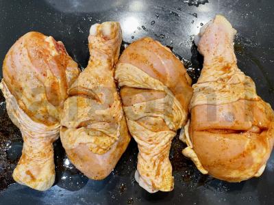 Sultingi vištienos blauzdelės sojos padaže Žingsnis 3