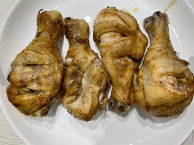 Sultingi vištienos blauzdelės sojos padaže pagrindine nuotrauka