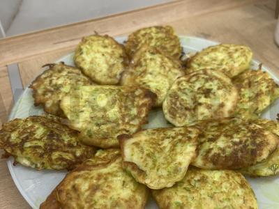 Cukinijų blynai pagrindine nuotrauka