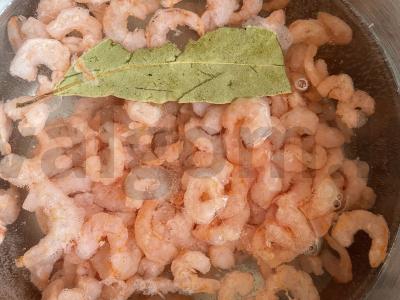 Krevetės grietinėlės ir česnako padaže Žingsnis 2