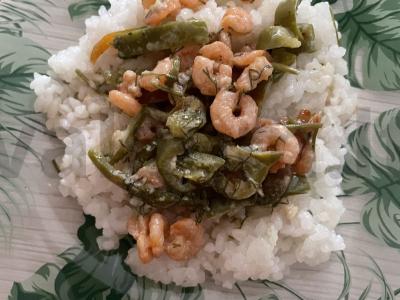 Krevetės grietinėlės ir česnako padaže pagrindine nuotrauka