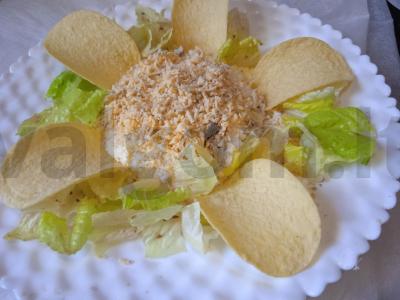 Saulėgrąžų salotos su žuvies konservais Žingsnis 6