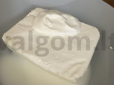 Nuostabūs varškėčiai su vyšniomis Žingsnis 3