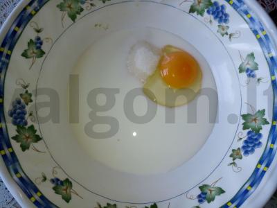 Vaniliniai blynai su pienu pusryčiams Žingsnis 1