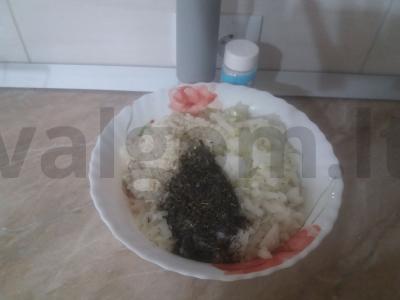 Balandėliai su naminiu faršu ir baziliku Žingsnis 1