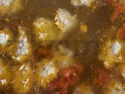 Vištienos kukulių ir bulvių sriuba pagrindine nuotrauka