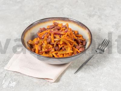 Pupelių salotos su morkomis ir svogūnais pagrindine nuotrauka