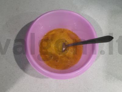 Keptas cukinijas su kiaušiniu Žingsnis 3