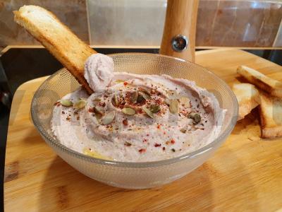 Švelnus pupelių paštetas pagrindine nuotrauka