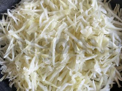 Troškinta kopūstai su žaliu svogūnu Žingsnis 1