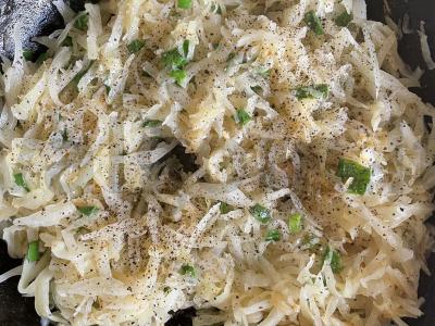 Troškinta kopūstai su žaliu svogūnu Žingsnis 4