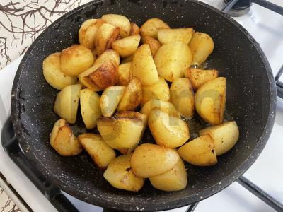 Grietinėlės bulvės su plutele ir žolelėmis Žingsnis 6