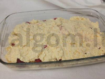 Ryškus uogų-kokoso pyragas varškės užpilde Žingsnis 2