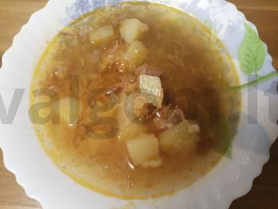 Kopūstų sriuba pagrindine nuotrauka