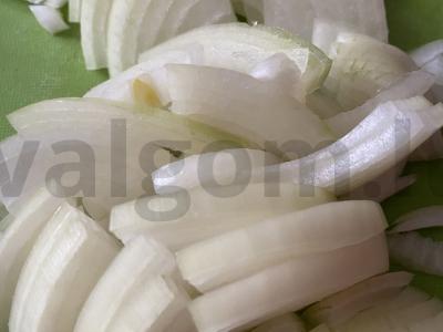 Kepta bulvė su baltaisiais svogūnais Žingsnis 3