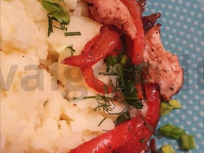 Kiauliena su daržovėmis ir grybais pagrindine nuotrauka