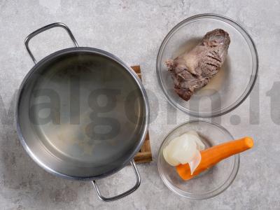 Sriuba su jautiena ir bulvėmis Žingsnis 3