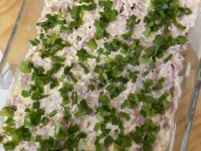 Salotas „Švelnus“ su rūkytomis vištienos krūtinėlėmis Žingsnis 3