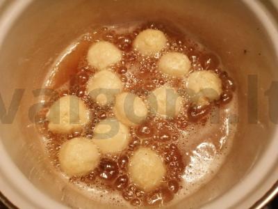 Sūrio rutuliukai fritiūre Žingsnis 7