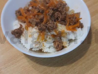 Bolonėzė padažas pagrindine nuotrauka