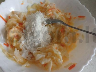 Marinuotų kopūstų kotletai Žingsnis 2