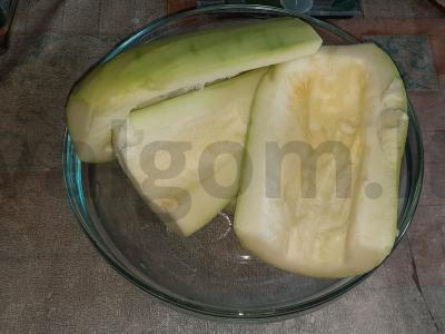 Cukinijų blynai su žolelėmis Žingsnis 1