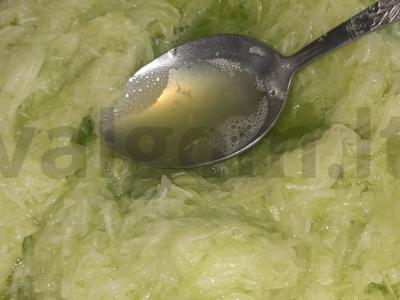 Cukinijų blynai su žolelėmis Žingsnis 5