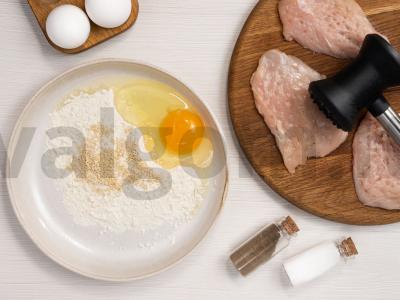 Kiaulienos filė su kepto sezamo paniruote Žingsnis 1