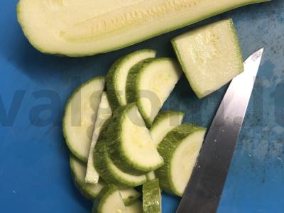 Cukinijų užkandis Žingsnis 1