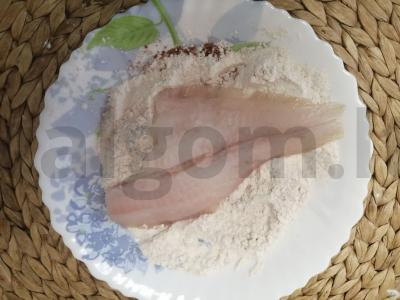 Plačiakampio filė su traškia plutele keptuvėje Žingsnis 4