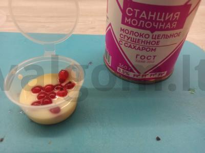 Kavos gėrimas su raudonosiomis serbentėmis ir imbieru Žingsnis 2