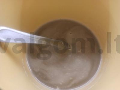 Kavos gėrimas su raudonosiomis serbentėmis ir imbieru Žingsnis 3