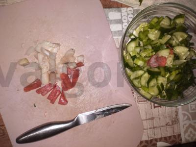 Žalias salotas su šaltai rūkytomis žuvimis Žingsnis 3