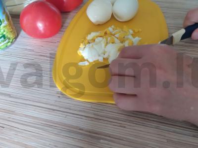 Koralinis salotas su krabų mėsa Žingsnis 1