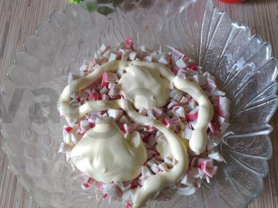 Koralinis salotas su krabų mėsa Žingsnis 4